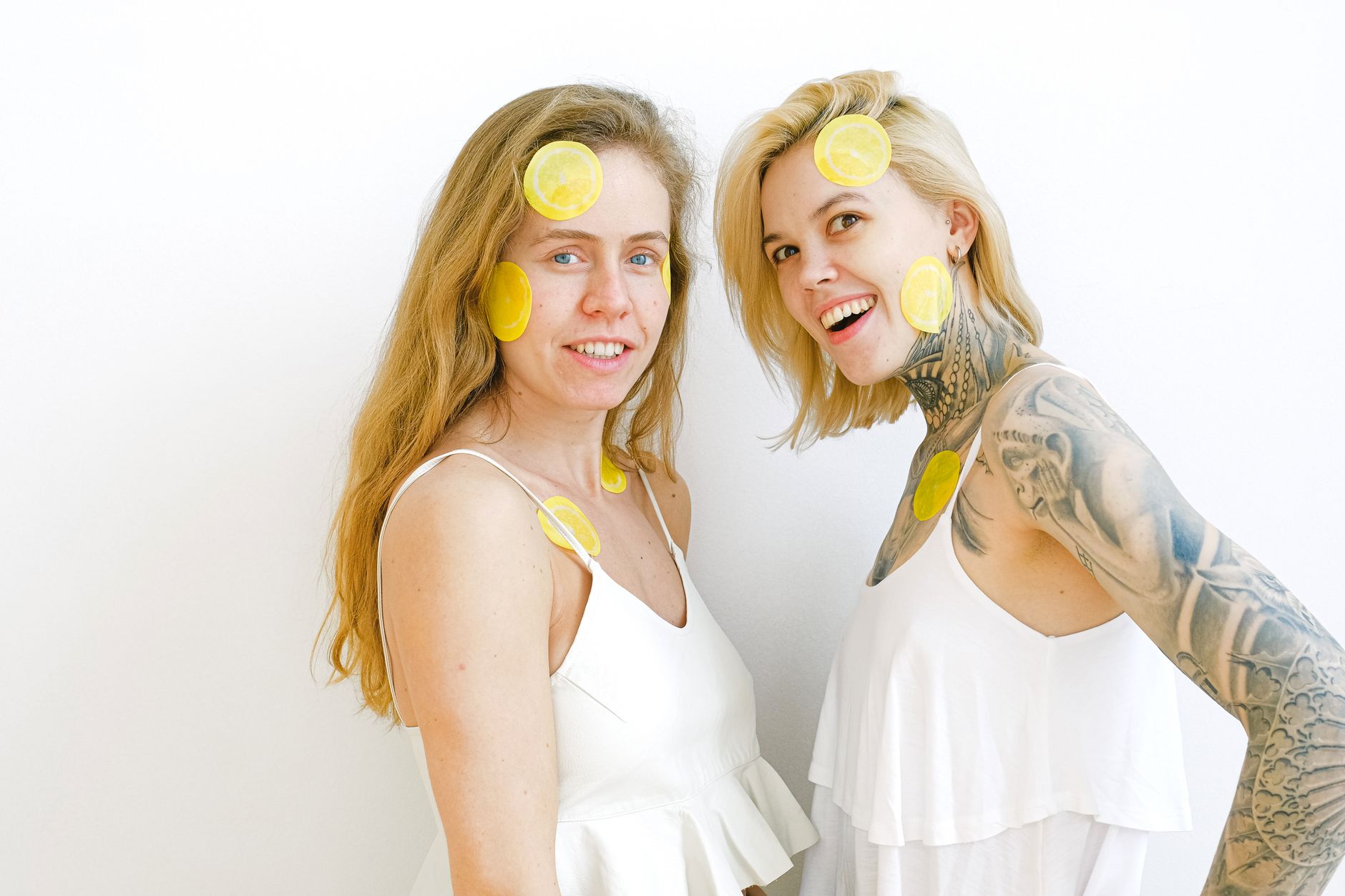 Smiling women having fun together during a relaxed weekend moment